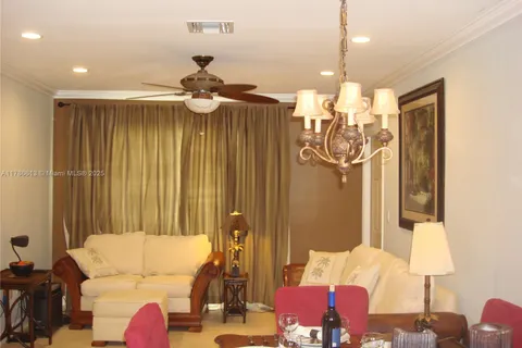 543 Orton Ave # 8, Fort Lauderdale FL 33304