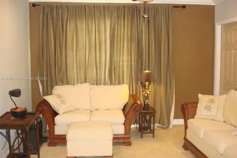 543 Orton Ave # 8, Fort Lauderdale FL 33304