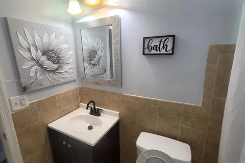 7206 NW 57th Ct, Tamarac FL 33321
