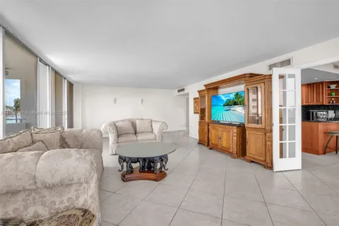 11 Island Ave # 512, Miami Beach FL 33139