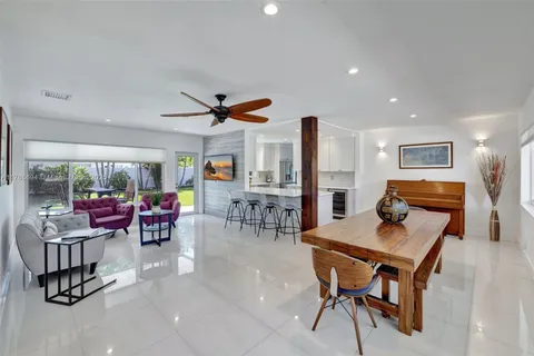 2506 NE 30th St, Fort Lauderdale FL 33306