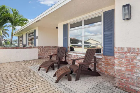 1840 NW 40th Ct, Oakland Park FL 33309