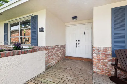 1840 NW 40th Ct, Oakland Park FL 33309