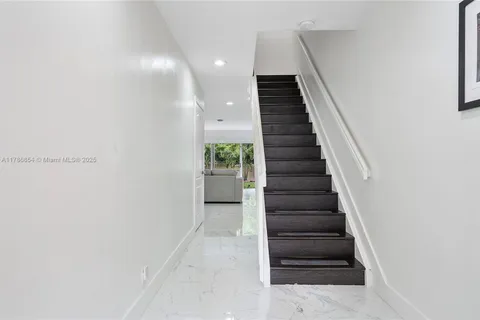 5001 Riverside Dr # 303, Coral Springs FL 33067