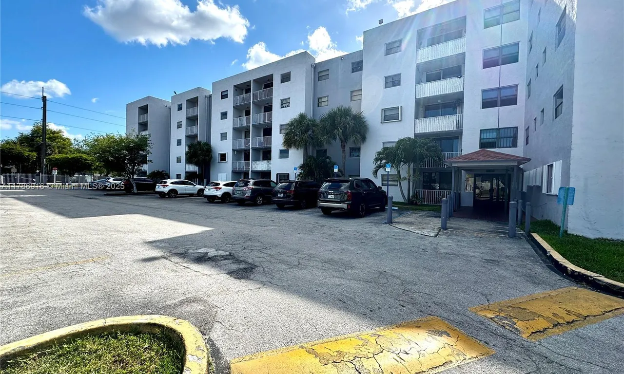 8145 NW 7th St # 404, Miami FL 33126
