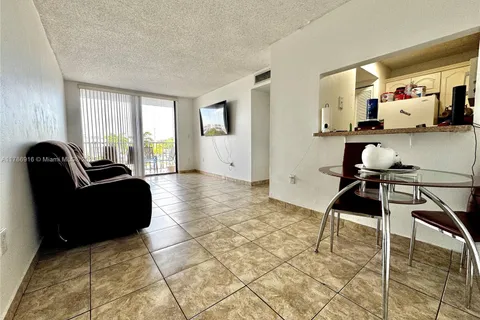 8145 NW 7th St # 404, Miami FL 33126