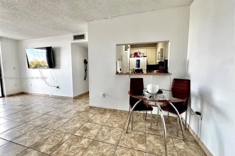 8145 NW 7th St # 404, Miami FL 33126