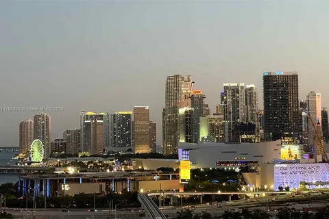 1717 N Bayshore Dr # 1956, Miami FL 33132