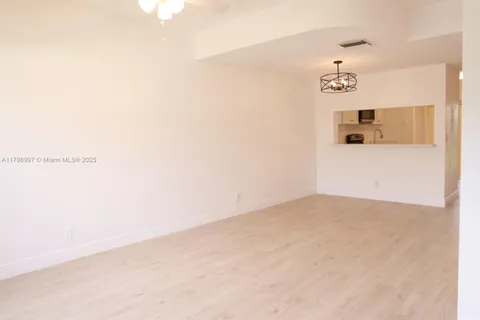 16686 Hemingway Dr # 16686, Weston FL 33326