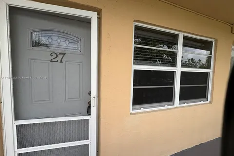 20311 NE 2nd Ave # 27, Miami FL 33179
