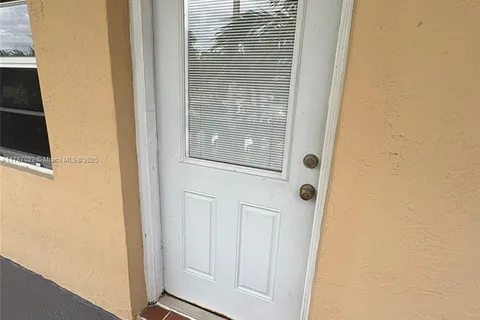 20311 NE 2nd Ave # 27, Miami FL 33179