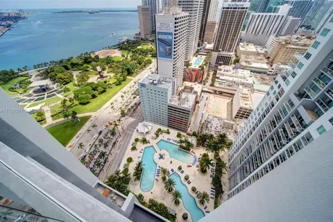 244 Biscayne Blvd # 3007, Miami FL 33132