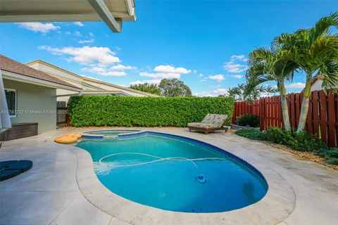 16780 Redwood Way, Weston FL 33326