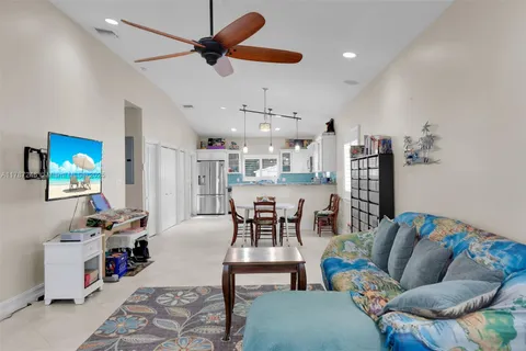 460 Lime Dr, Key Largo FL 33037