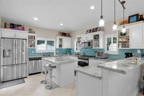 460 Lime Dr, Key Largo FL 33037