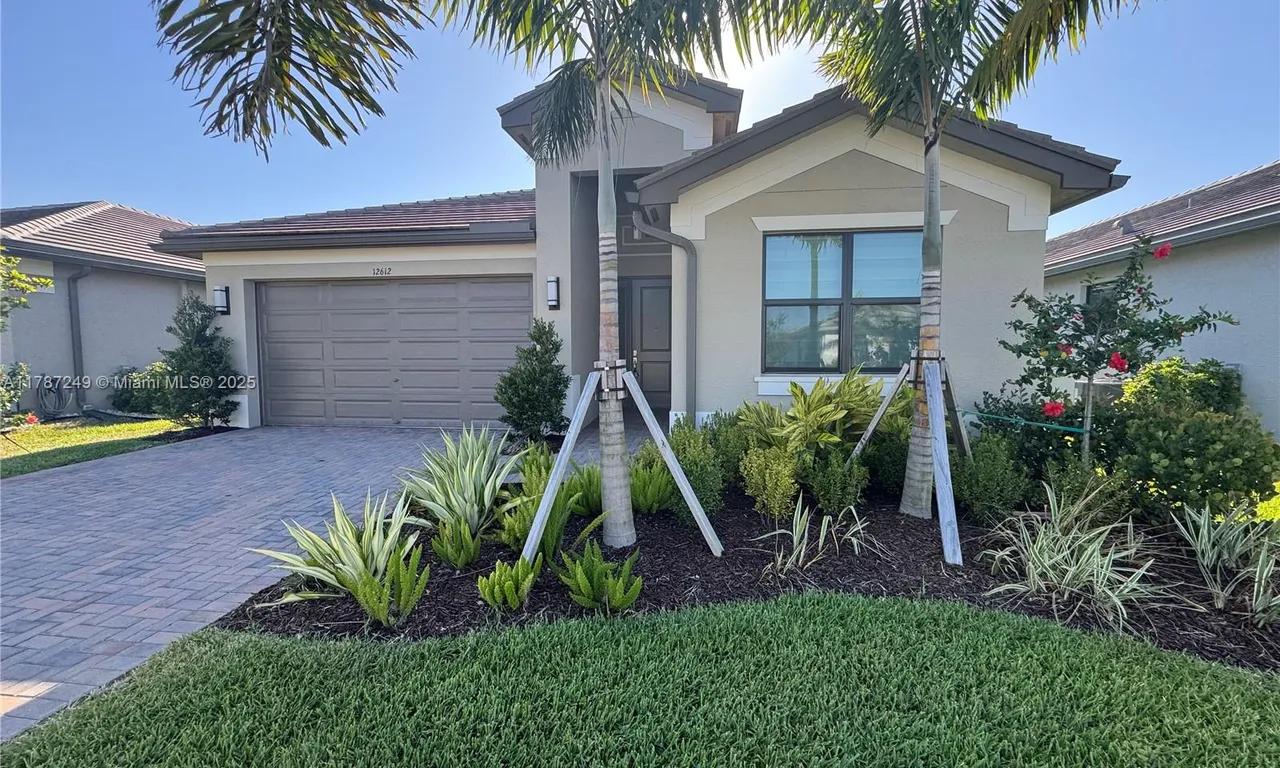 12612 SW Green Creek Dr, Port St. Lucie FL 34987