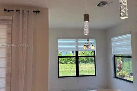12612 SW Green Creek Dr, Port St. Lucie FL 34987