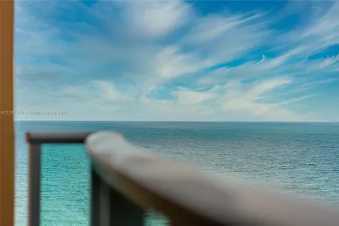 2501 S Ocean Dr # 1617, Hollywood FL 33019