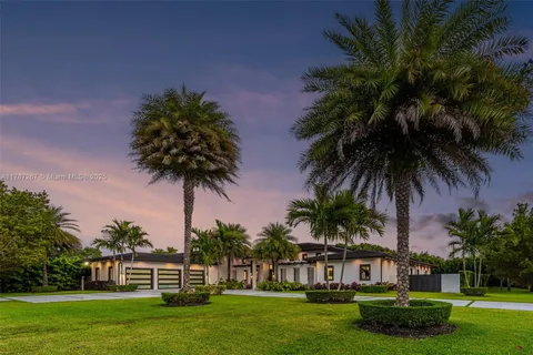 9150 SW 124th St, Miami FL 33176