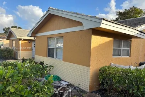 8444 NW 23rd Mnr, Coral Springs FL 33065
