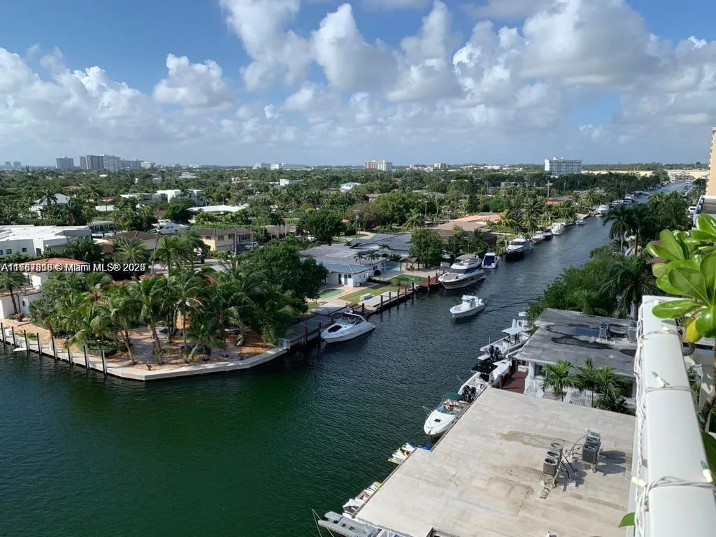 2450 NE 135th St # 811, North Miami FL 33181