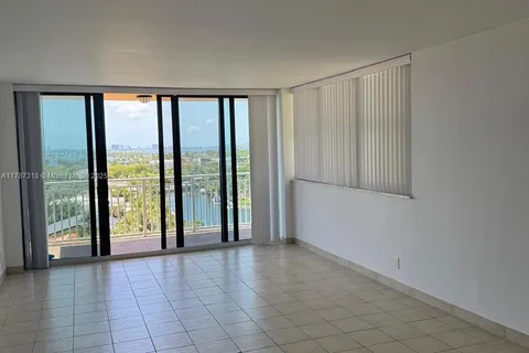 2450 NE 135th St # 811, North Miami FL 33181