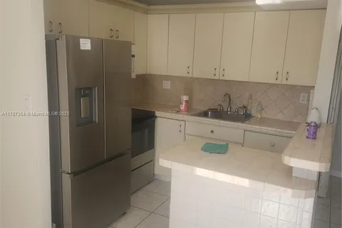 455 NW 210th St # 204, Miami Gardens FL 33169