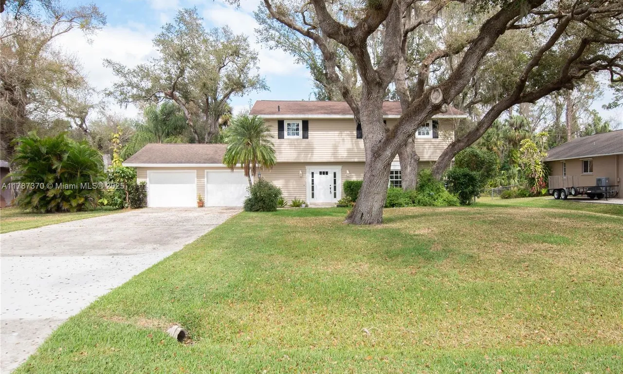 7325 Sean Ln, Fort Myers FL 33917