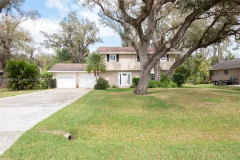 7325 Sean Ln, Fort Myers FL 33917
