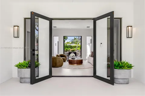 144 NW 110th St, Miami Shores FL 33168
