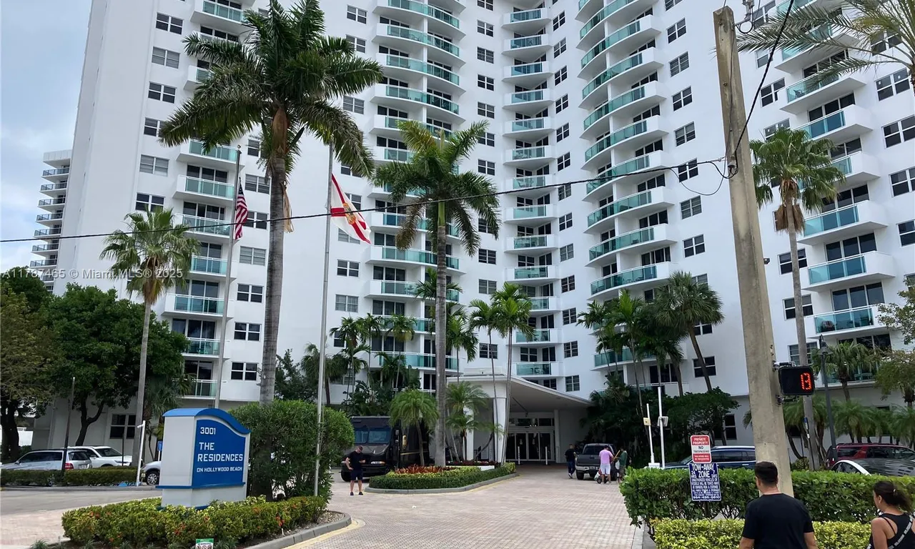 3001 S Ocean Dr # 327, Hollywood FL 33019