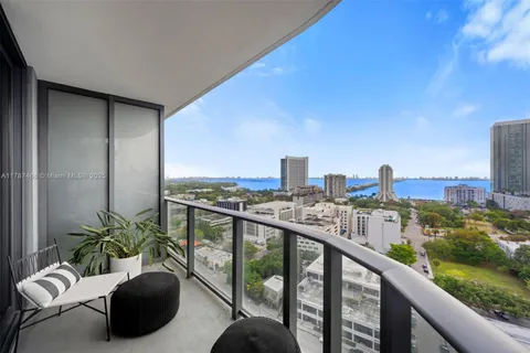 121 NE 34th St # 1805, Miami FL 33137