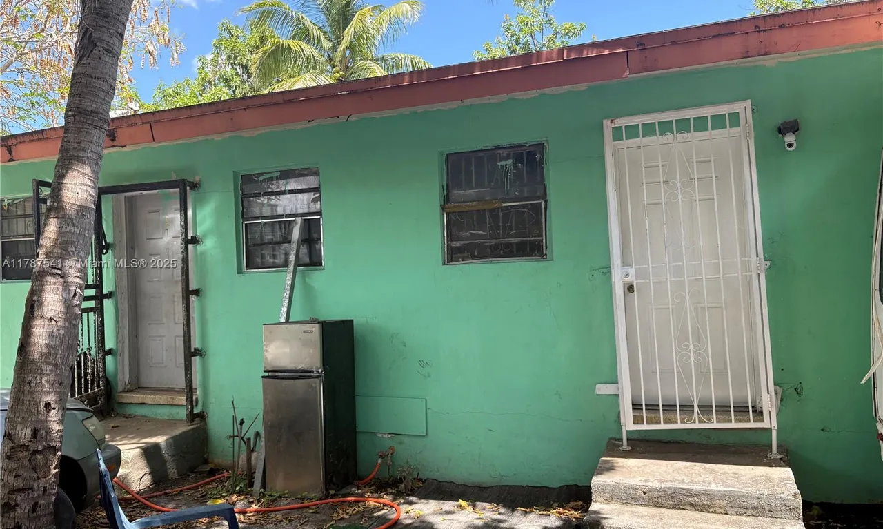 7803 NW Miami Pl, Miami FL 33150