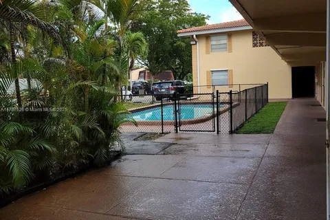8704 NW 35th St # 105, Coral Springs FL 33065