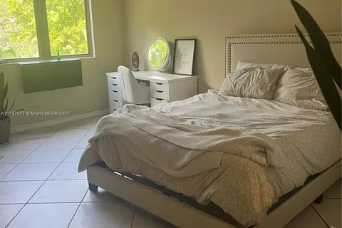 2630 SW 28th St # 26, Miami FL 33133