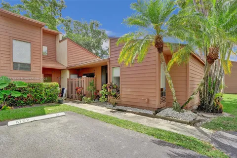 6192 Laurel Ln # D, Tamarac FL 33319