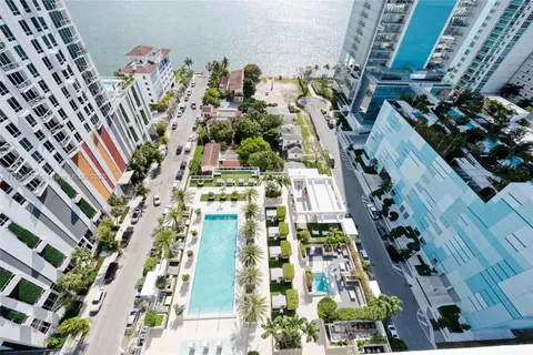 600 NE 27th St # 2103, Miami FL 33137