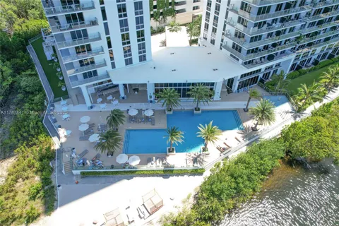 16385 Biscayne Blvd # 1404, North Miami Beach FL 33160