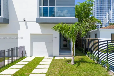 3140 Carter St, Miami FL 33133