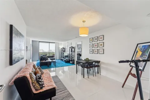 3300 NE 192nd St, Aventura FL 33180