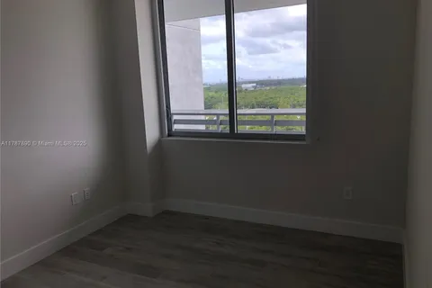16385 Biscayne Blvd # 1205, North Miami Beach FL 33160