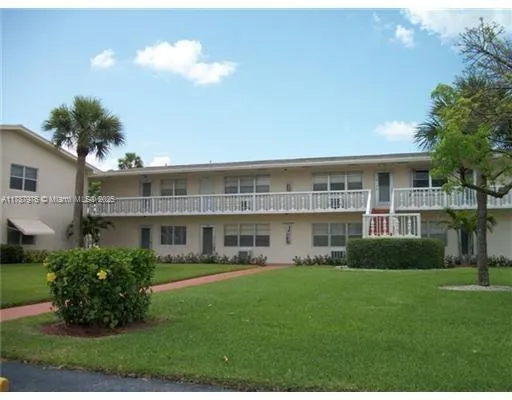 211 Coventry I # 211, West Palm Beach FL 33417