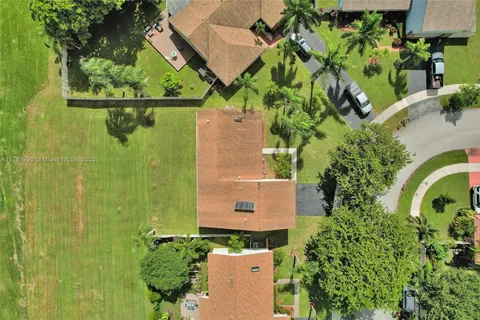 640 Fairfax Ave, Davie FL 33325