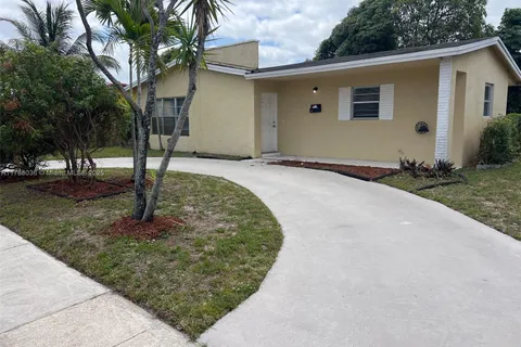 4410 NW 30th Ct, Lauderdale Lakes FL 33313