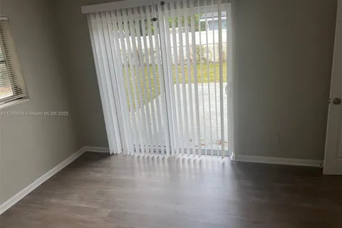 4410 NW 30th Ct, Lauderdale Lakes FL 33313