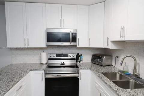 22168 Boca Rancho Dr, Boca Raton FL 33428