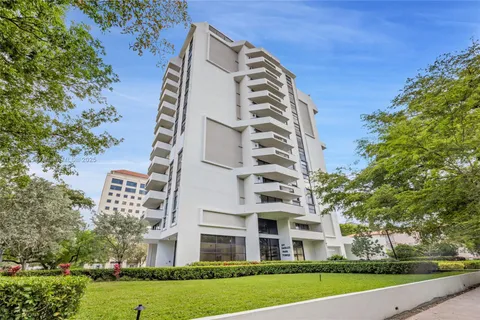 911 E Ponce De Leon Blvd # 1402, Coral Gables FL 33134