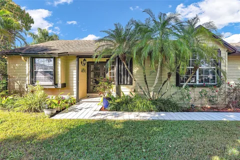 15031 SW 154th Ter, Miami FL 33187