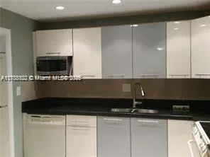 5950 Del Lago Cir # 112, Sunrise FL 33313