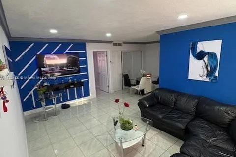 3903 SW 78th Ct # 207, Miami FL 33155